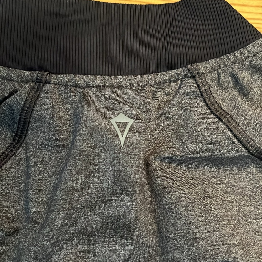 Ivivva Reversible Jacket - Picture 3 of 9